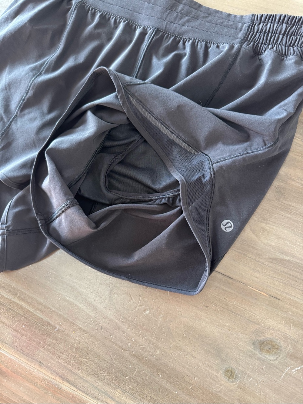 Lululemon Hotty Hot High Waist 4” Short Black Women’s 8 NWOT - Picture 3 of 8